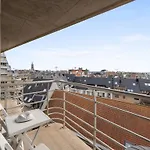 Sunny Apartment With Sea-Views, Cleaning Included